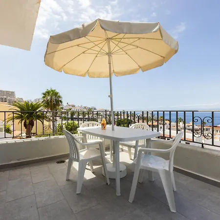 The Harbour Club Apartament *