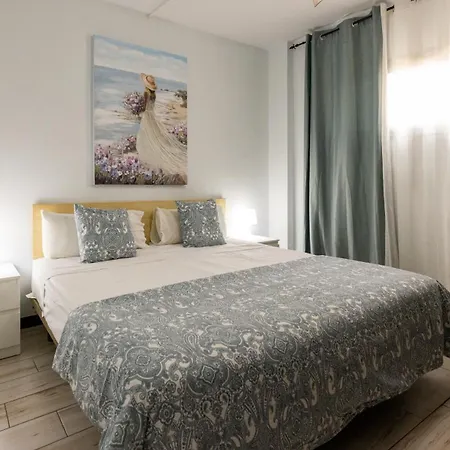 The Harbour Club Apartament