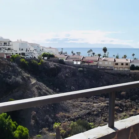 The Harbour Club דירה